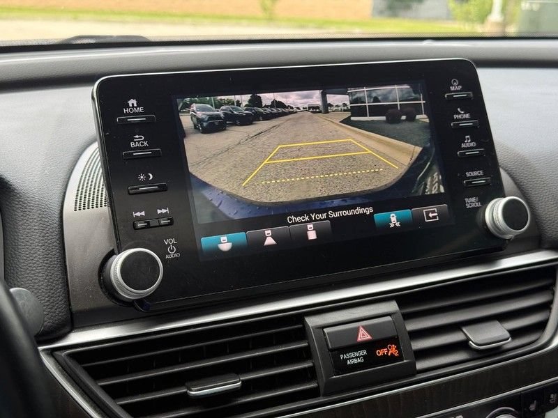 Used 2018 Honda Accord Touring image 24