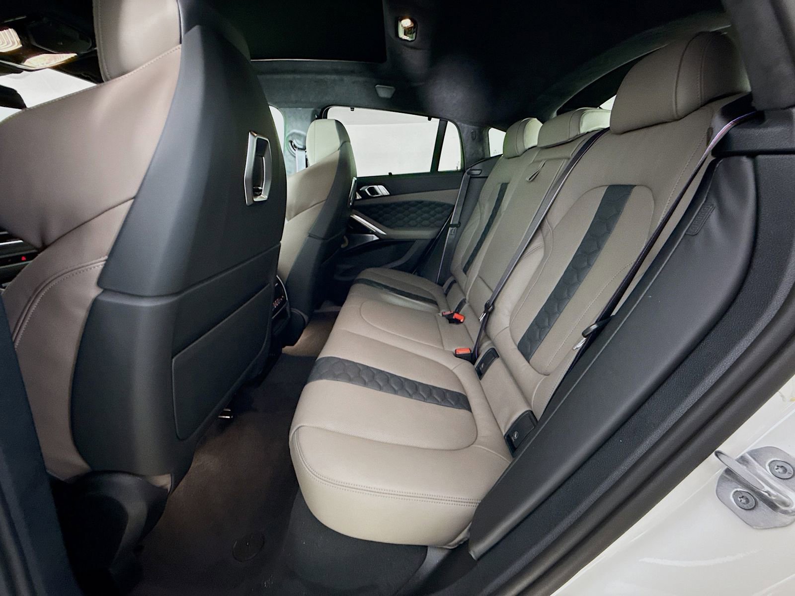 New 2026 BMW X6 M Competition w/ Executive Package image 25