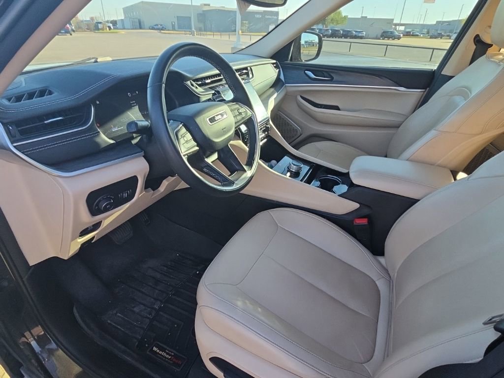 Used 2022 Jeep Grand Cherokee L Limited image 11