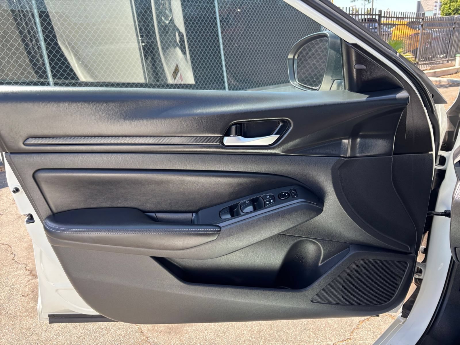 Used 2025 Nissan Altima 2.5 SV FWD image 18
