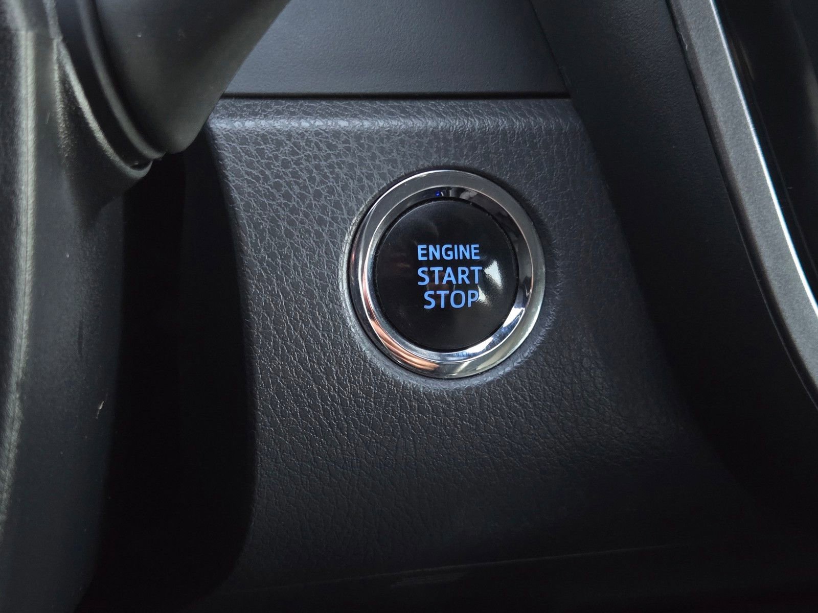 Used 2019 Toyota Camry SE w/ Audio Package image 17