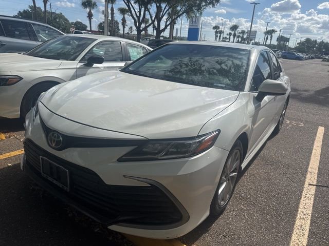 Used 2021 Toyota Camry LE FWD image 3