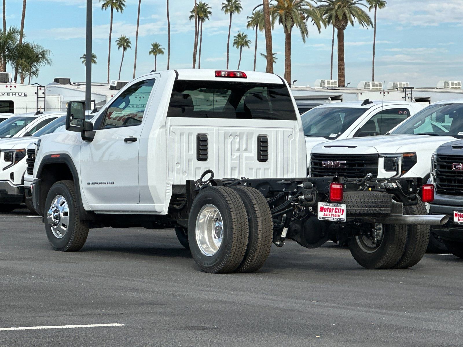 New 2025 GMC Sierra 3500 Pro w/ Convenience Package AWD/4WD image 6
