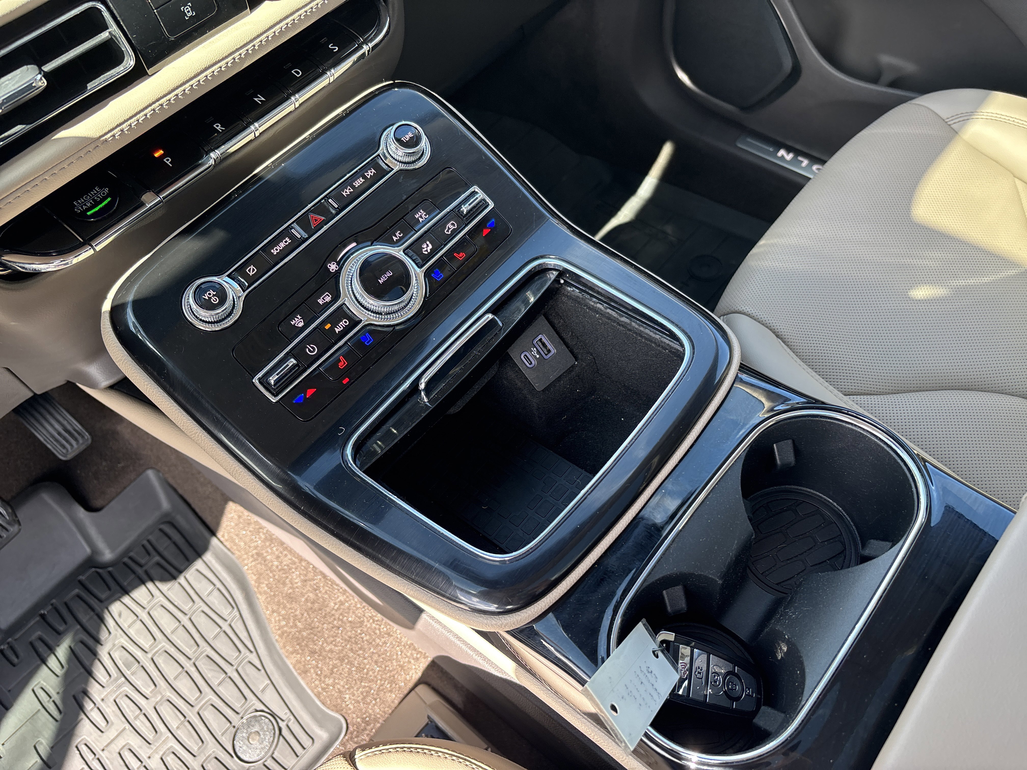 Used 2022 Lincoln Nautilus Reserve w/ Equipment Group 201A image 14