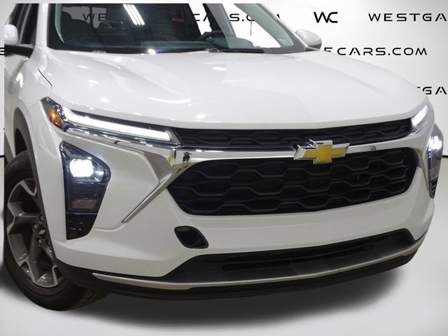 Used 2024 Chevrolet Trax LT FWD image 43