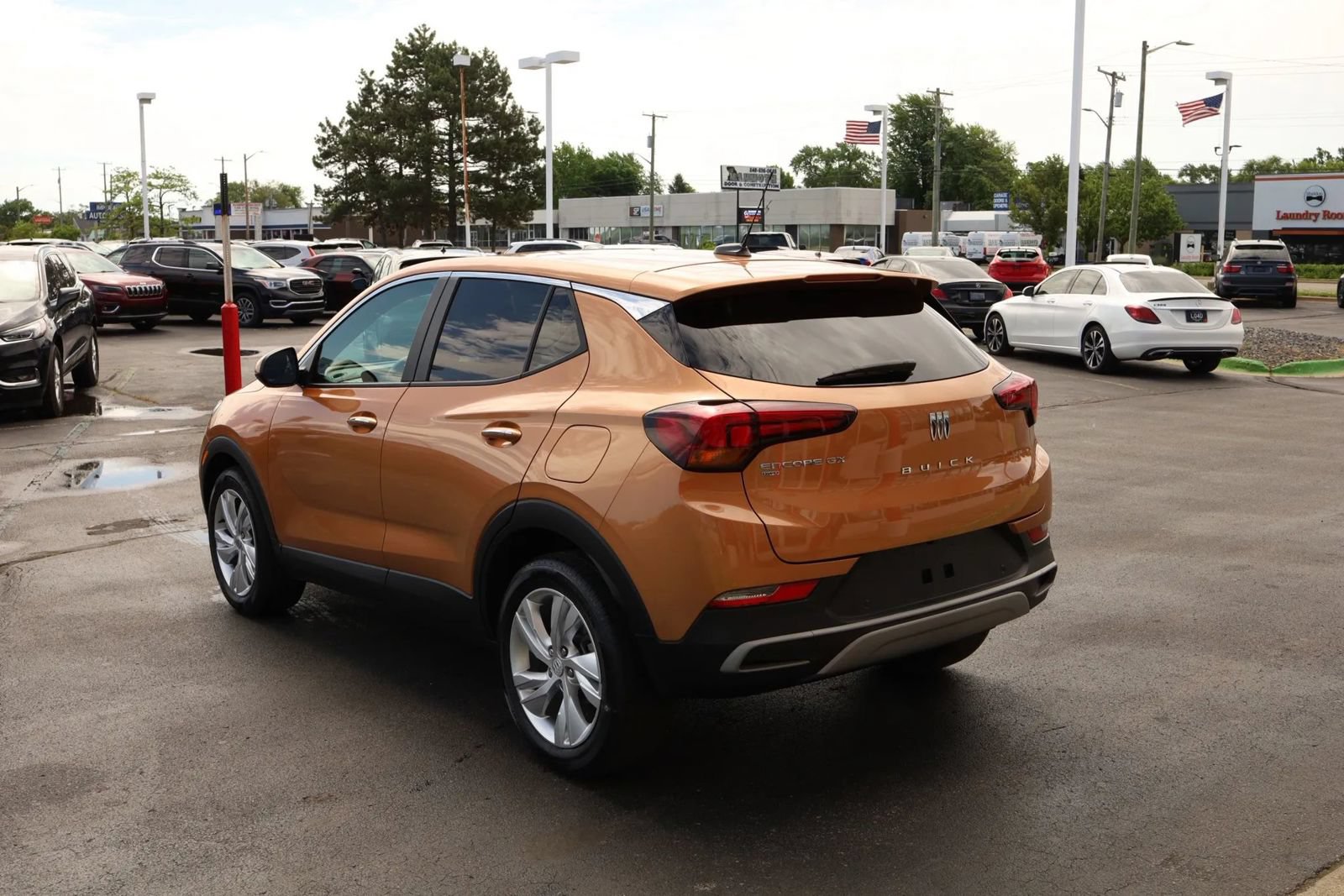 Used 2025 Buick Encore GX Preferred w/ Advanced Technology Package AWD/4WD image 7