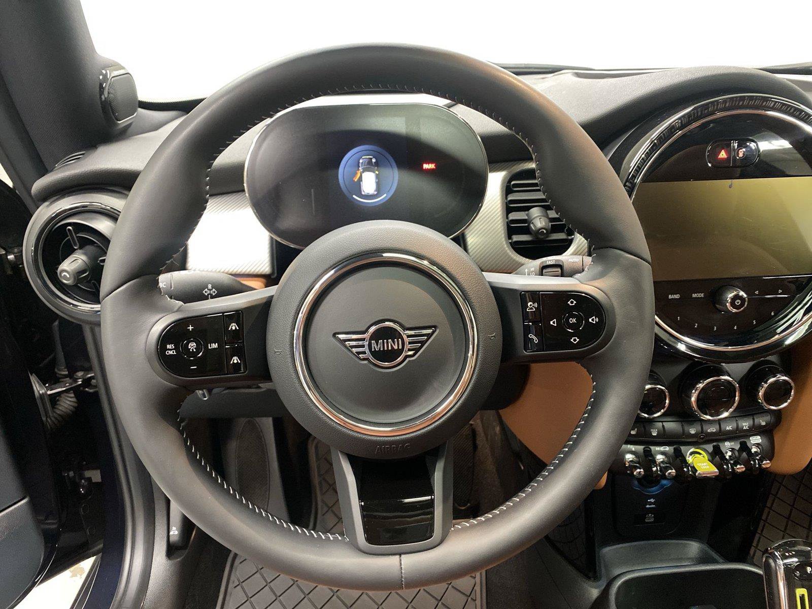 Used 2024 MINI Cooper SE FWD image 15