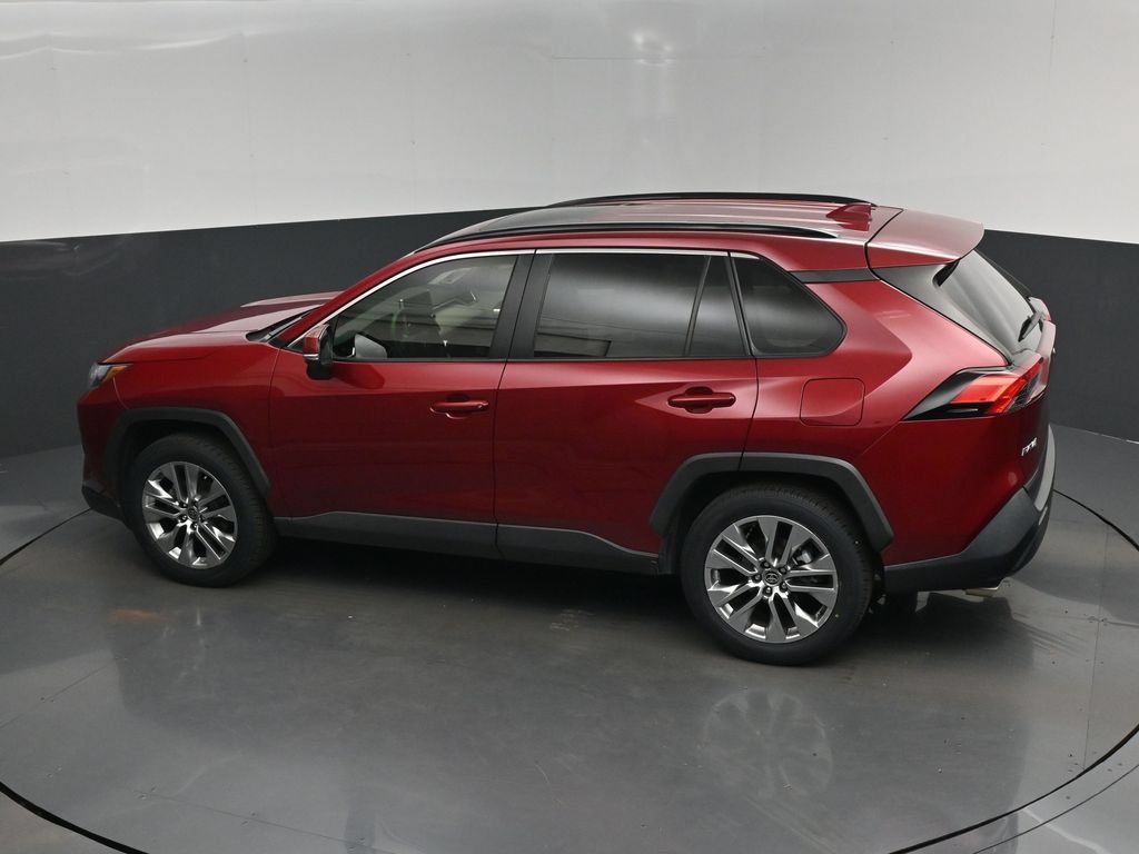 Used 2022 Toyota RAV4 XLE Premium FWD image 14