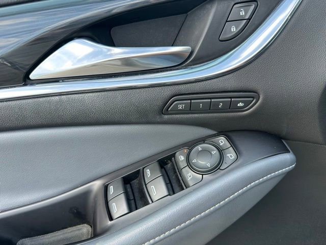 Used 2018 Buick Enclave Premium w/ LPO, Hit The Road Package AWD/4WD image 28