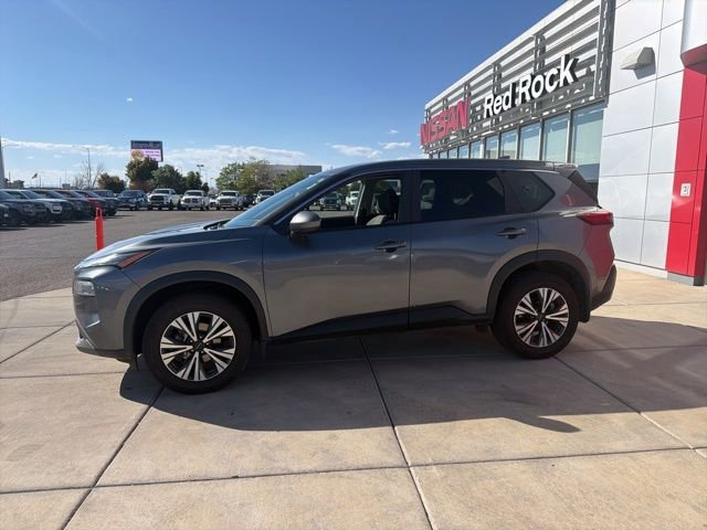 Used 2023 Nissan Rogue SV AWD/4WD image 2