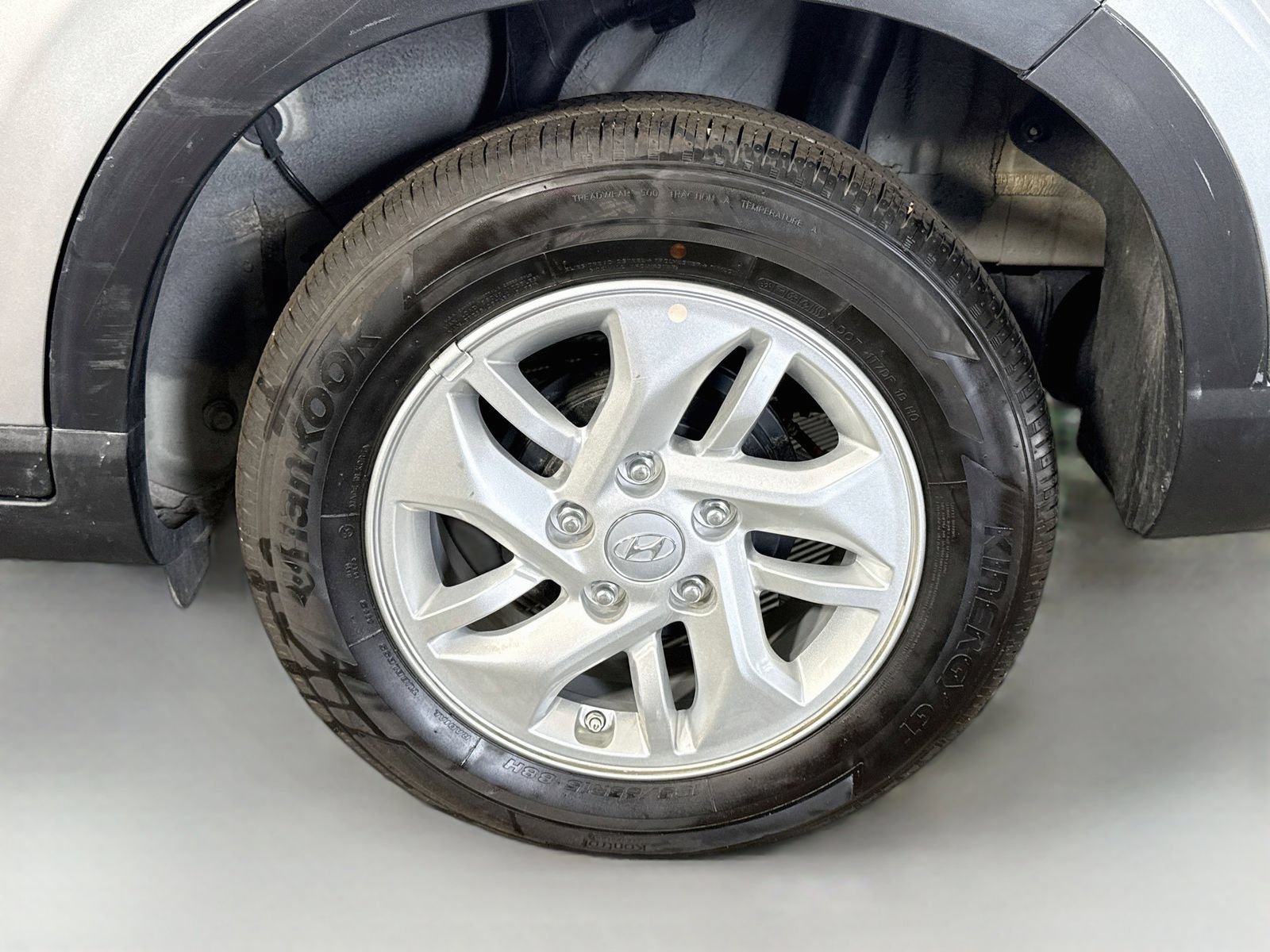 Used 2026 Hyundai Venue SE FWD image 32