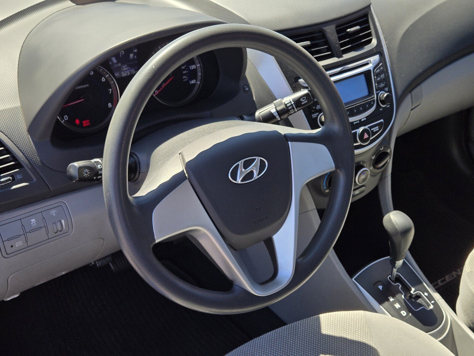 Used 2013 Hyundai Accent GLS FWD image 15