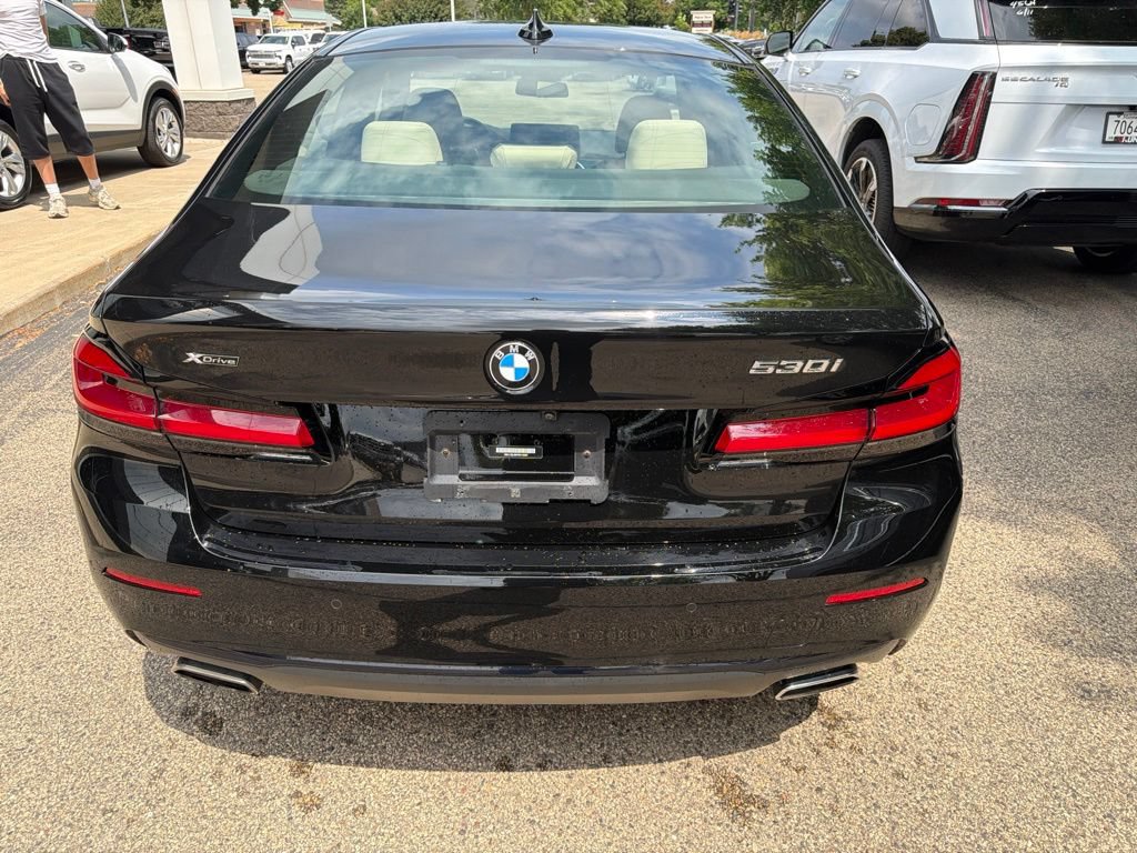 Used 2023 BMW 530i xDrive w/ Convenience Package AWD/4WD image 5