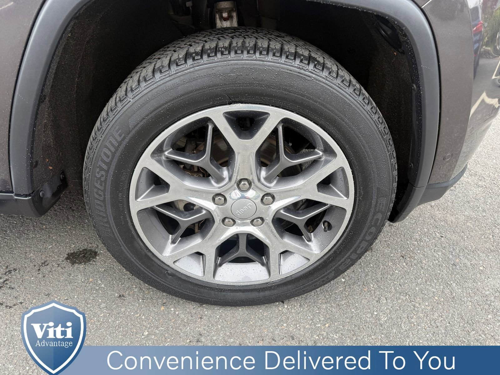 Used 2020 Jeep Grand Cherokee Limited AWD/4WD image 15