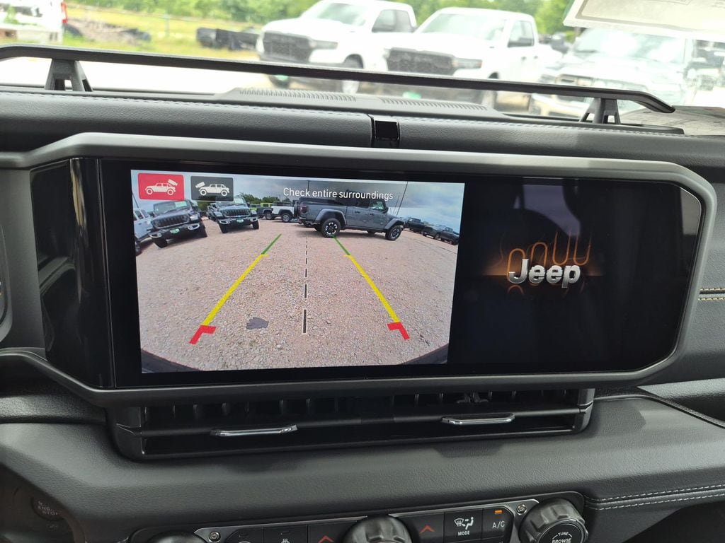 New 2026 Jeep Wrangler Unlimited Sahara AWD/4WD image 24