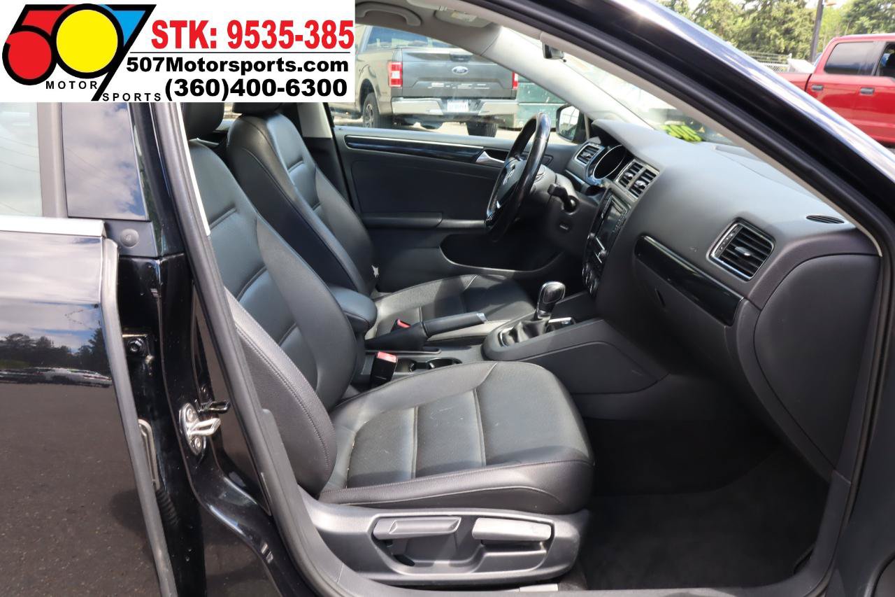 Used 2017 Volkswagen Jetta SEL FWD image 22