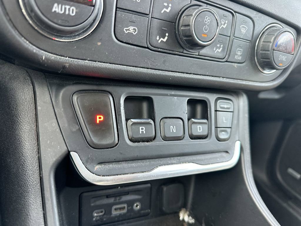 Used 2018 GMC Terrain Denali w/ Advanced Safety Package image 20