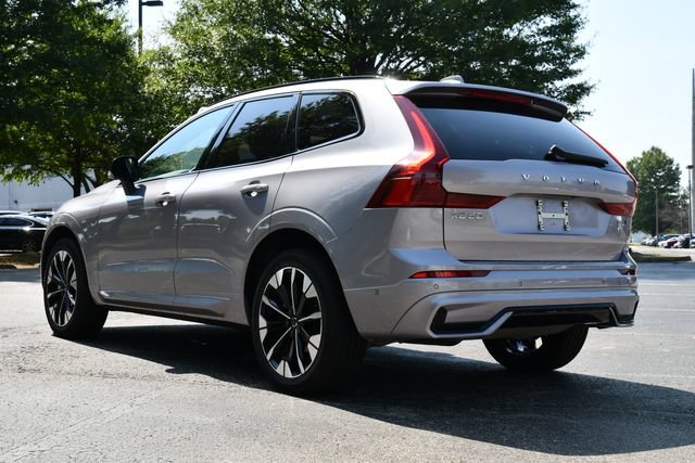 Certified 2026 Volvo XC60 B5 Plus AWD/4WD image 3