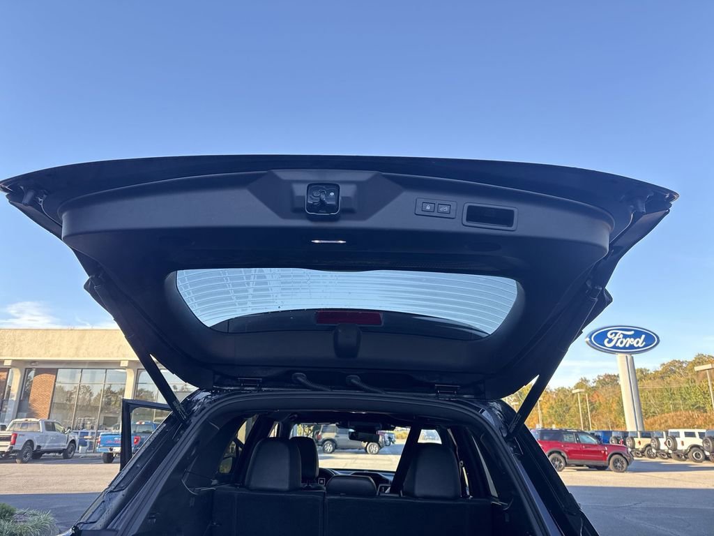 Used 2025 Subaru Forester Touring w/ Popular Package - Touring image 35