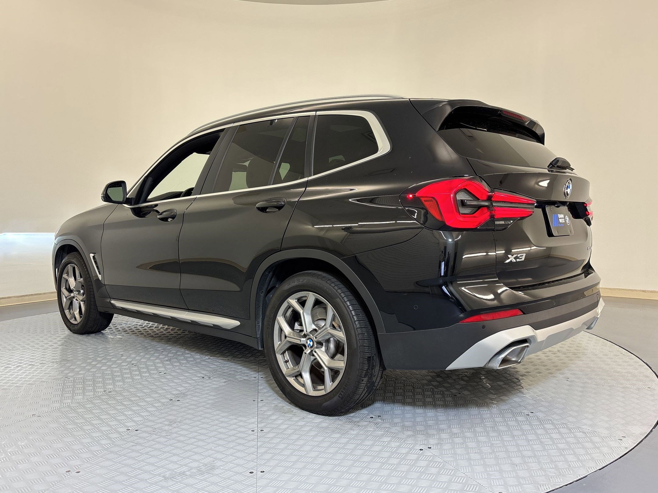 Certified 2024 BMW X3 sDrive30i w/ Premium Package image 3