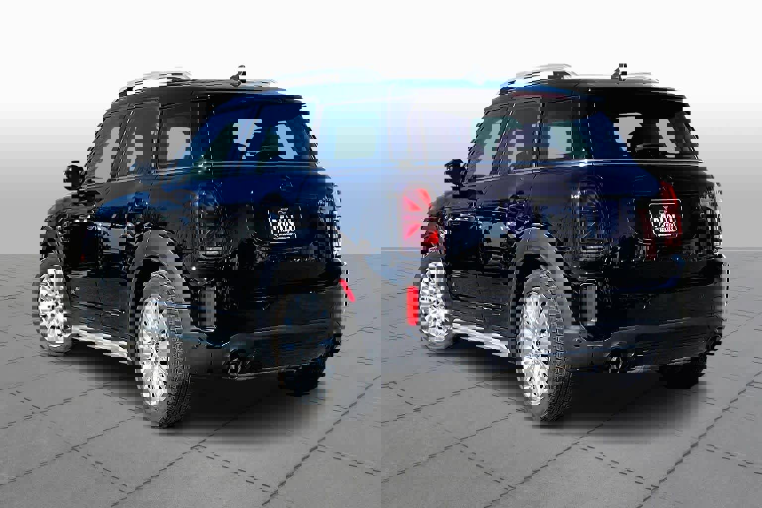 Used 2022 MINI Cooper Countryman S w/ Premium Package image 12