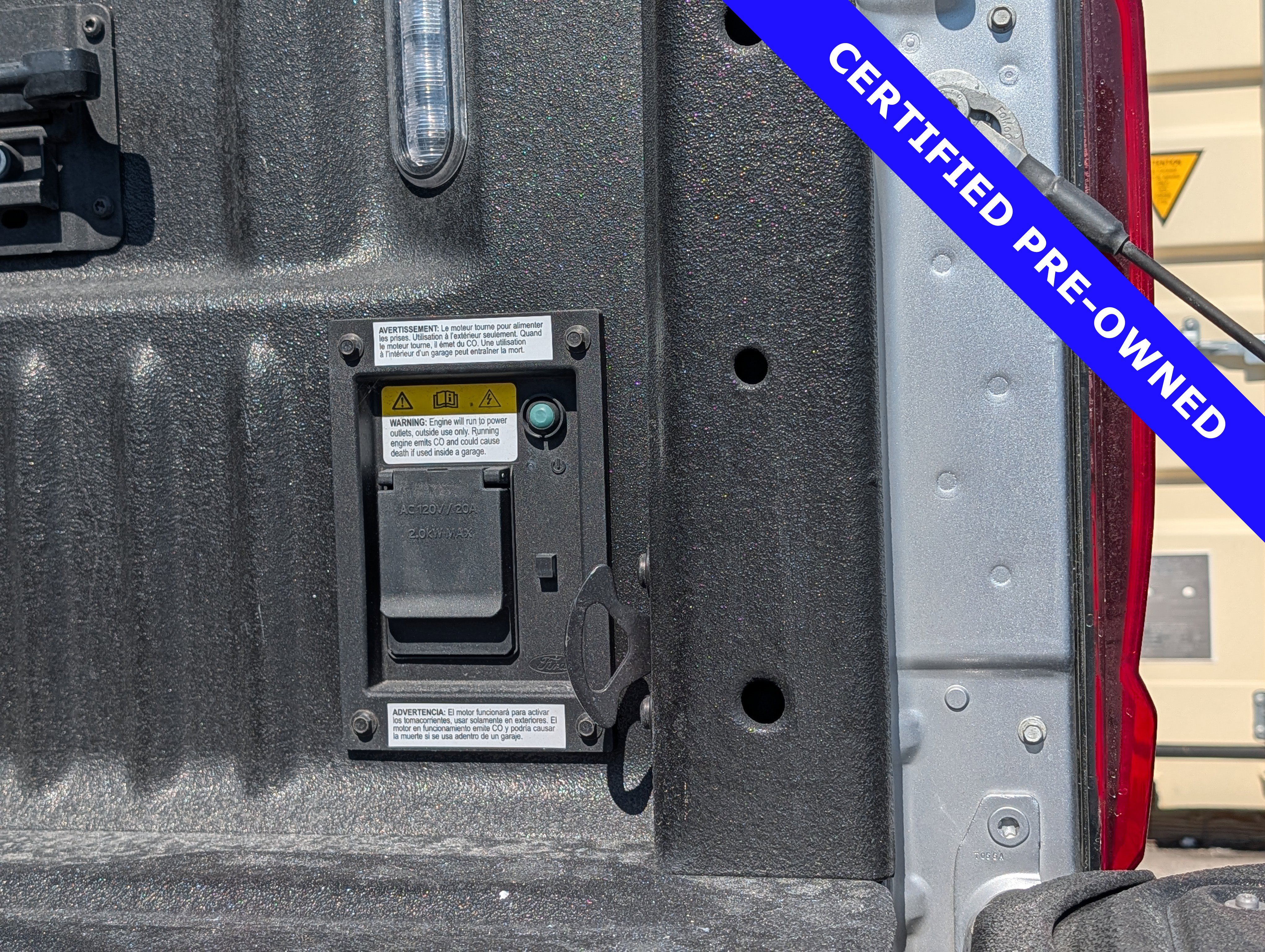 Certified 2023 Ford F250 4x4 Crew Cab Super Duty image 15
