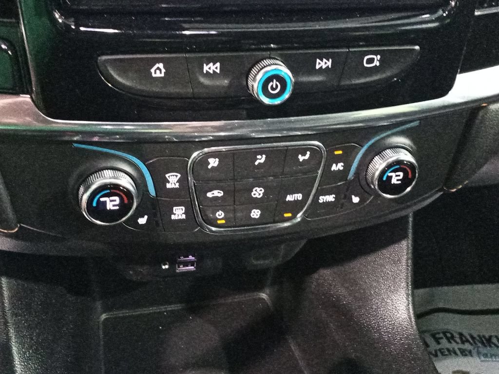 Used 2021 Chevrolet Traverse RS FWD image 23