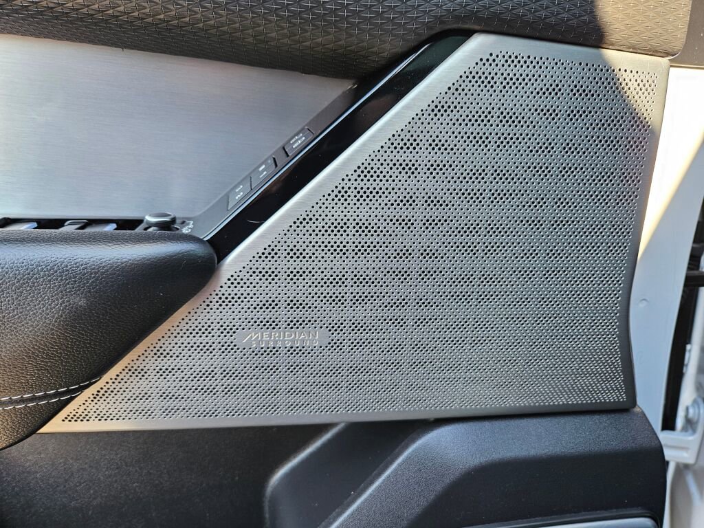 Used 2020 Land Rover Range Rover Velar S image 17