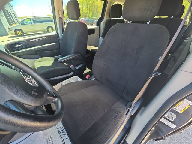 Used 2013 Dodge Grand Caravan SE FWD image 11