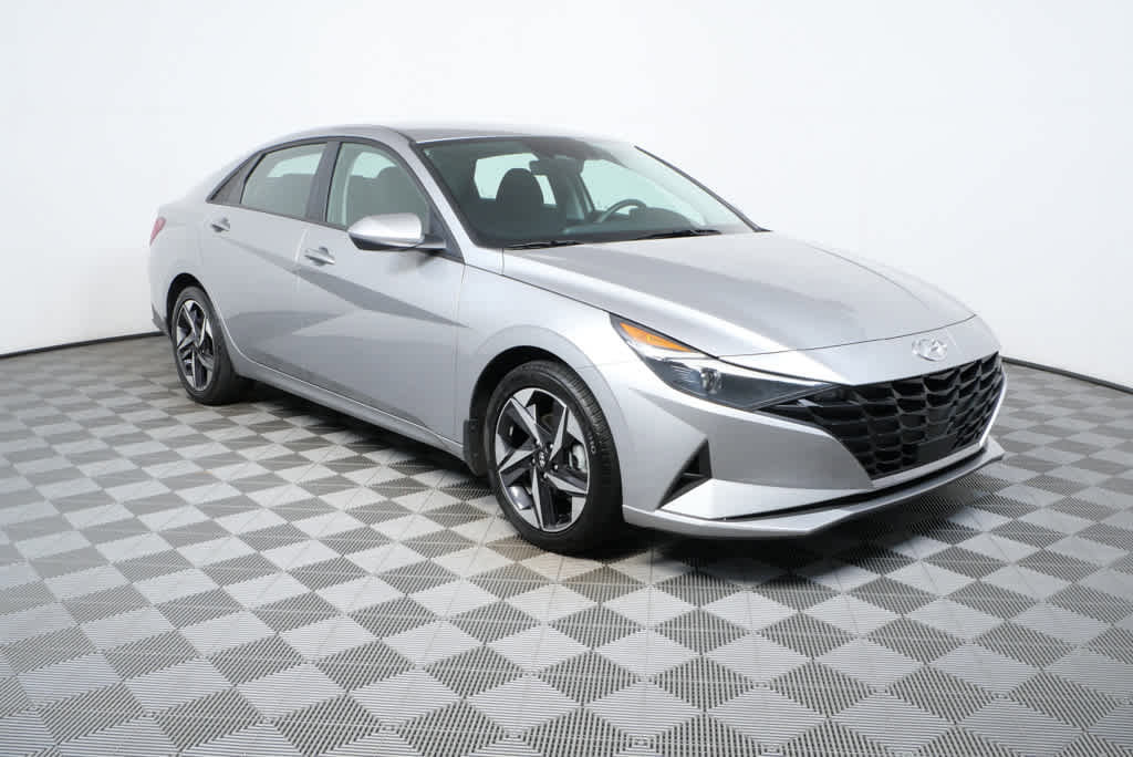 Certified 2023 Hyundai Elantra SEL w/ Convenience Package