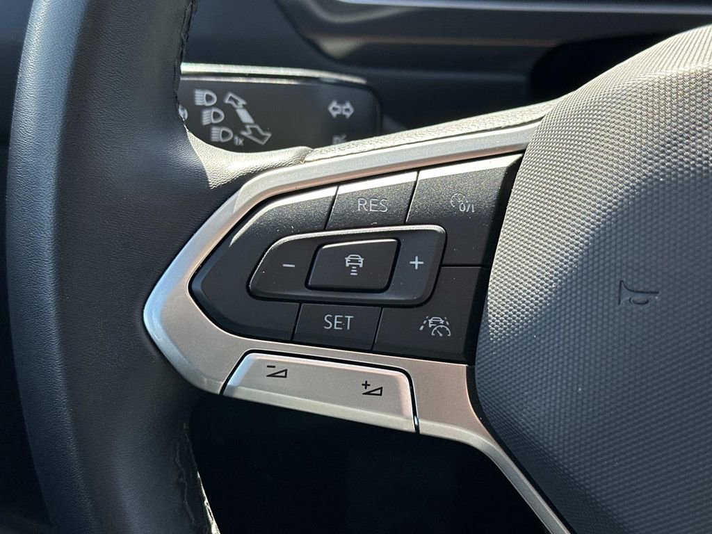 Used 2024 Volkswagen Tiguan Wolfsburg Edition image 21