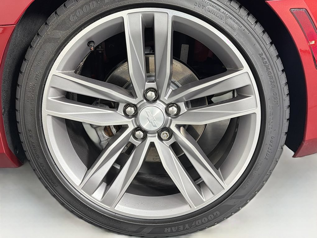 Used 2018 Chevrolet Camaro LT RWD image 30