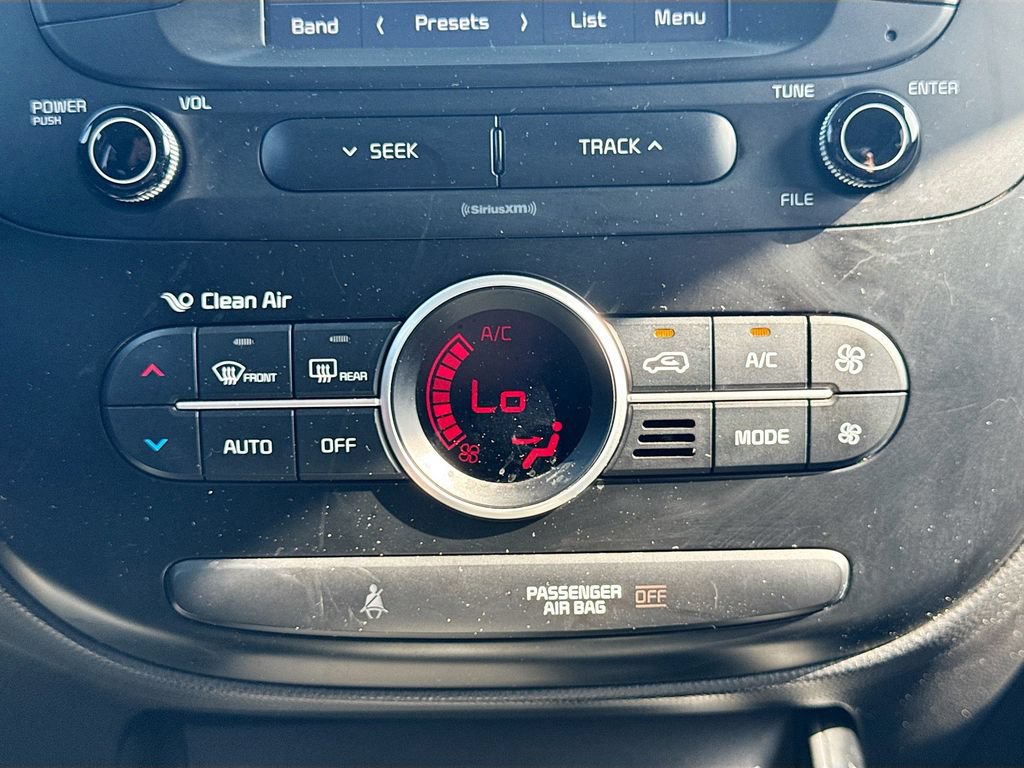 Used 2017 Kia Soul + FWD image 15