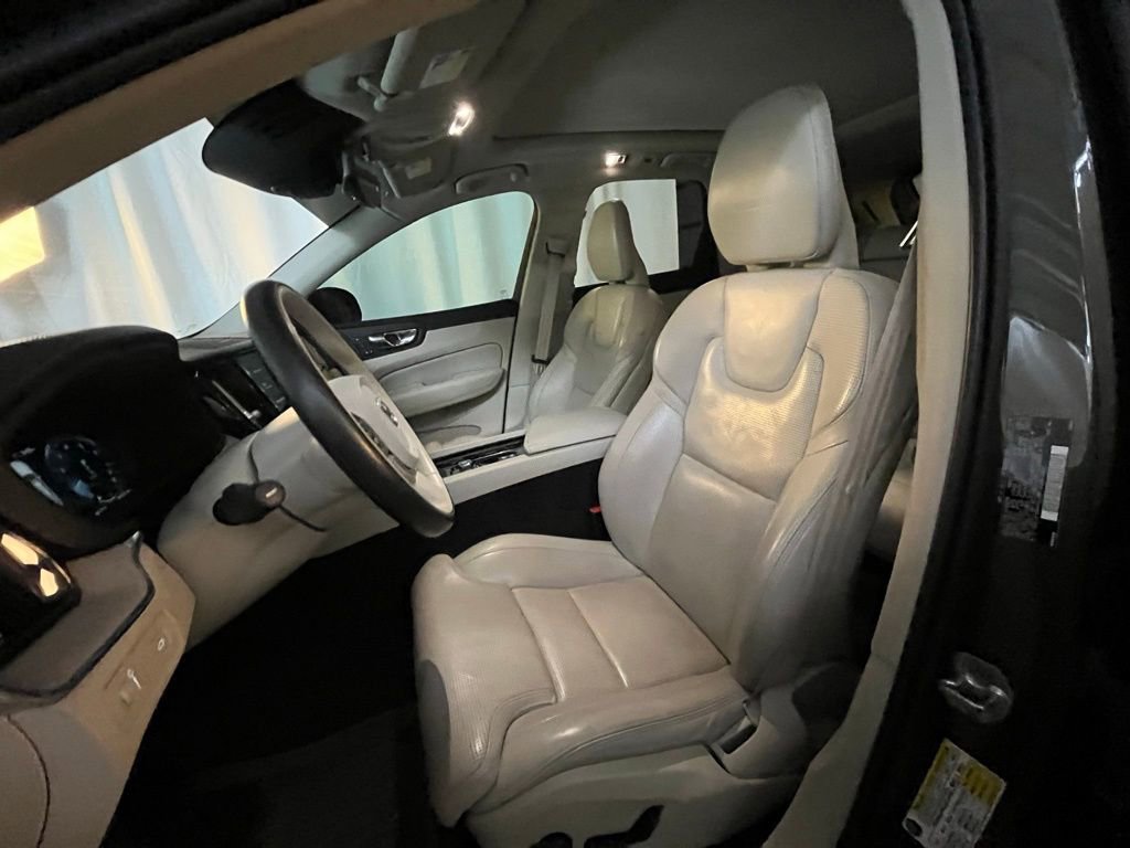 Used 2019 Volvo XC60 T5 Inscription AWD/4WD image 10