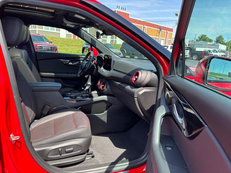 Used 2023 Chevrolet Blazer RS w/ Driver Confidence II Package FWD image 10