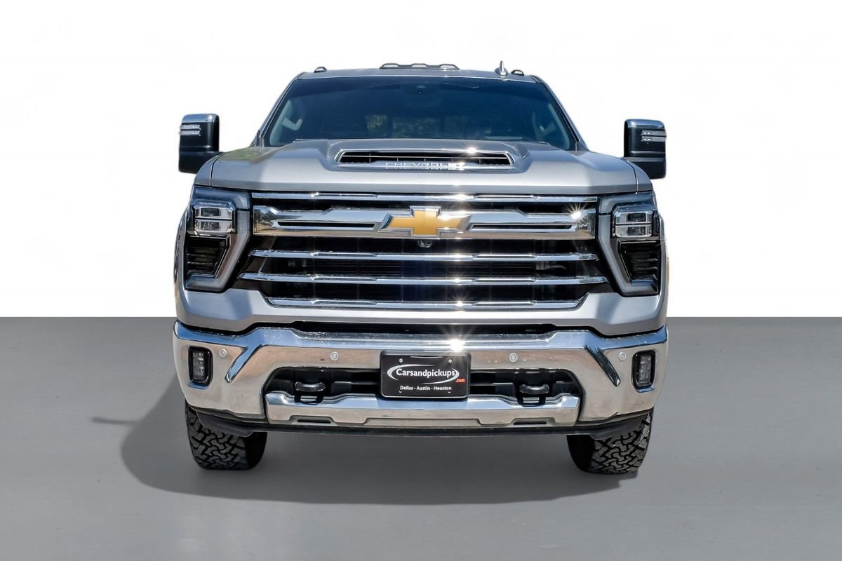 Used 2024 Chevrolet Silverado 2500 LTZ w/ LTZ Convenience Package image 3