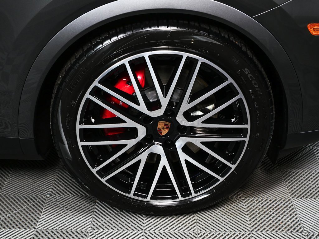 New 2026 Porsche Cayenne S image 39