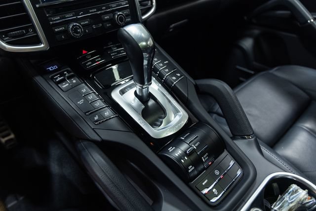 Used 2016 Porsche Cayenne S AWD/4WD image 19