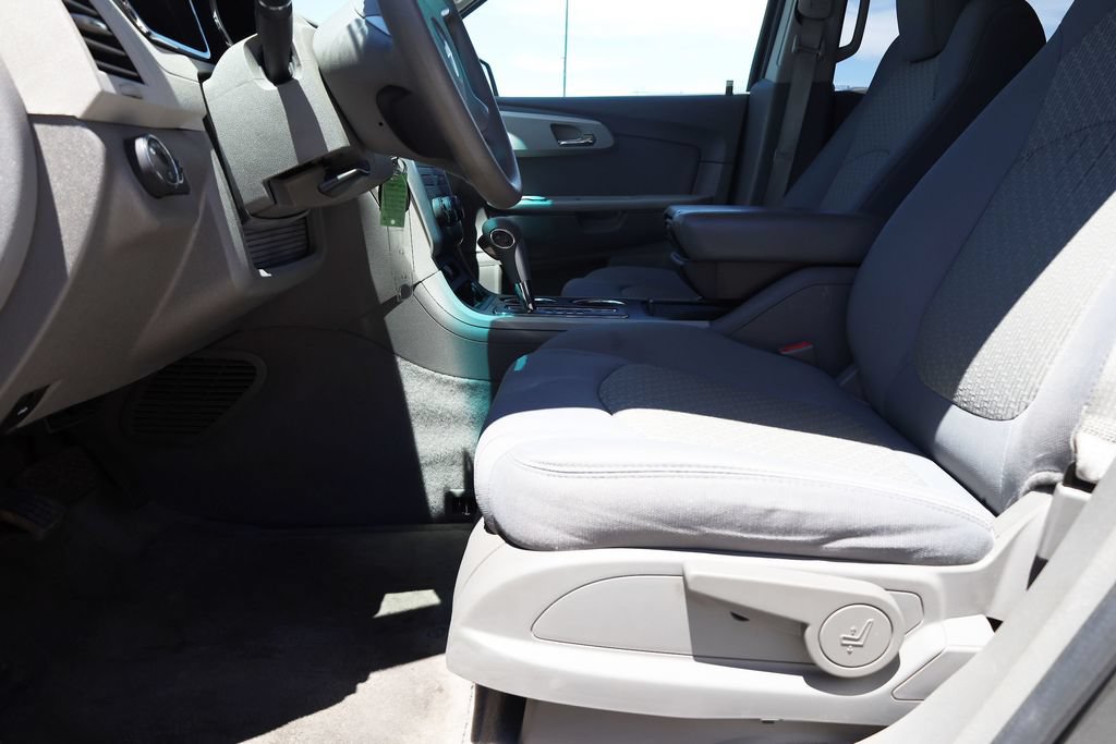 Used 2011 Chevrolet Traverse LS AWD/4WD image 10