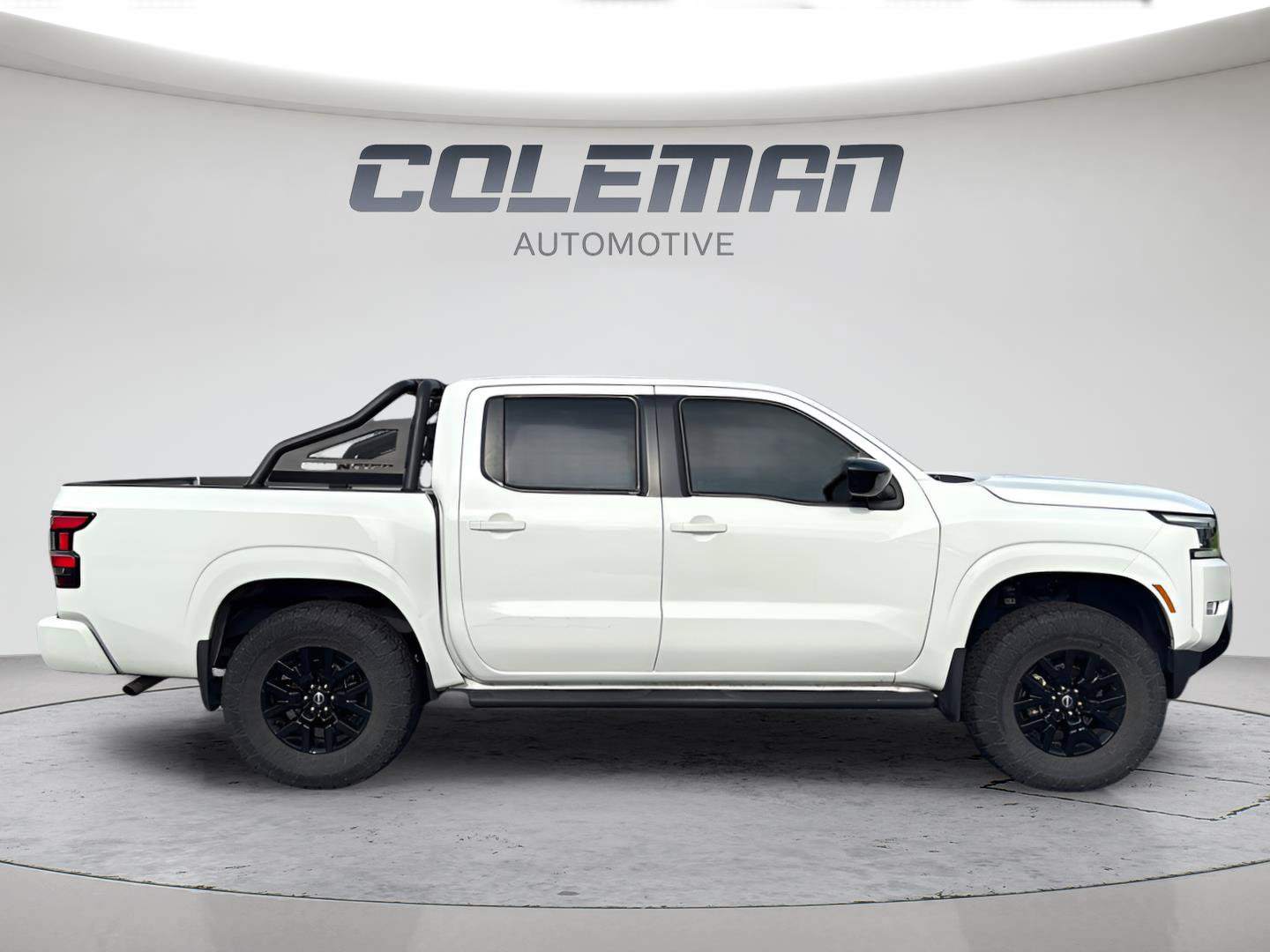 Used 2023 Nissan Frontier SV w/ Midnight Edition Package AWD/4WD image 11
