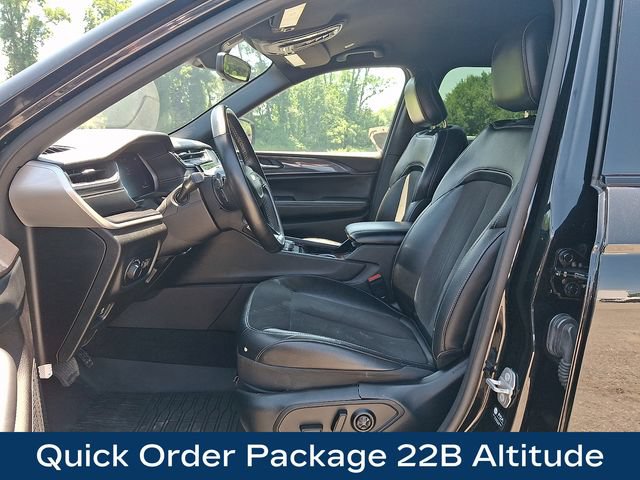 Used 2021 Jeep Grand Cherokee L Laredo AWD/4WD image 2