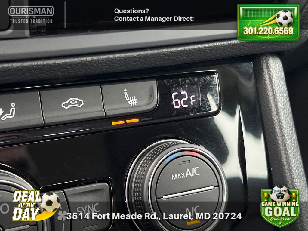 Used 2024 Volkswagen Jetta SE FWD image 29