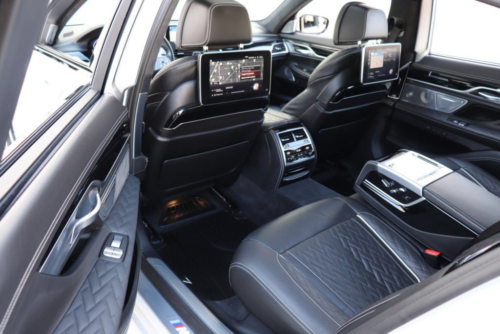 Used 2020 BMW 750i xDrive w/ Executive Package AWD/4WD image 21