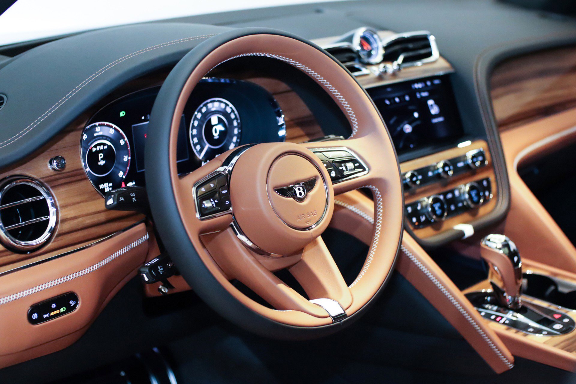 New 2025 Bentley Bentayga image 29