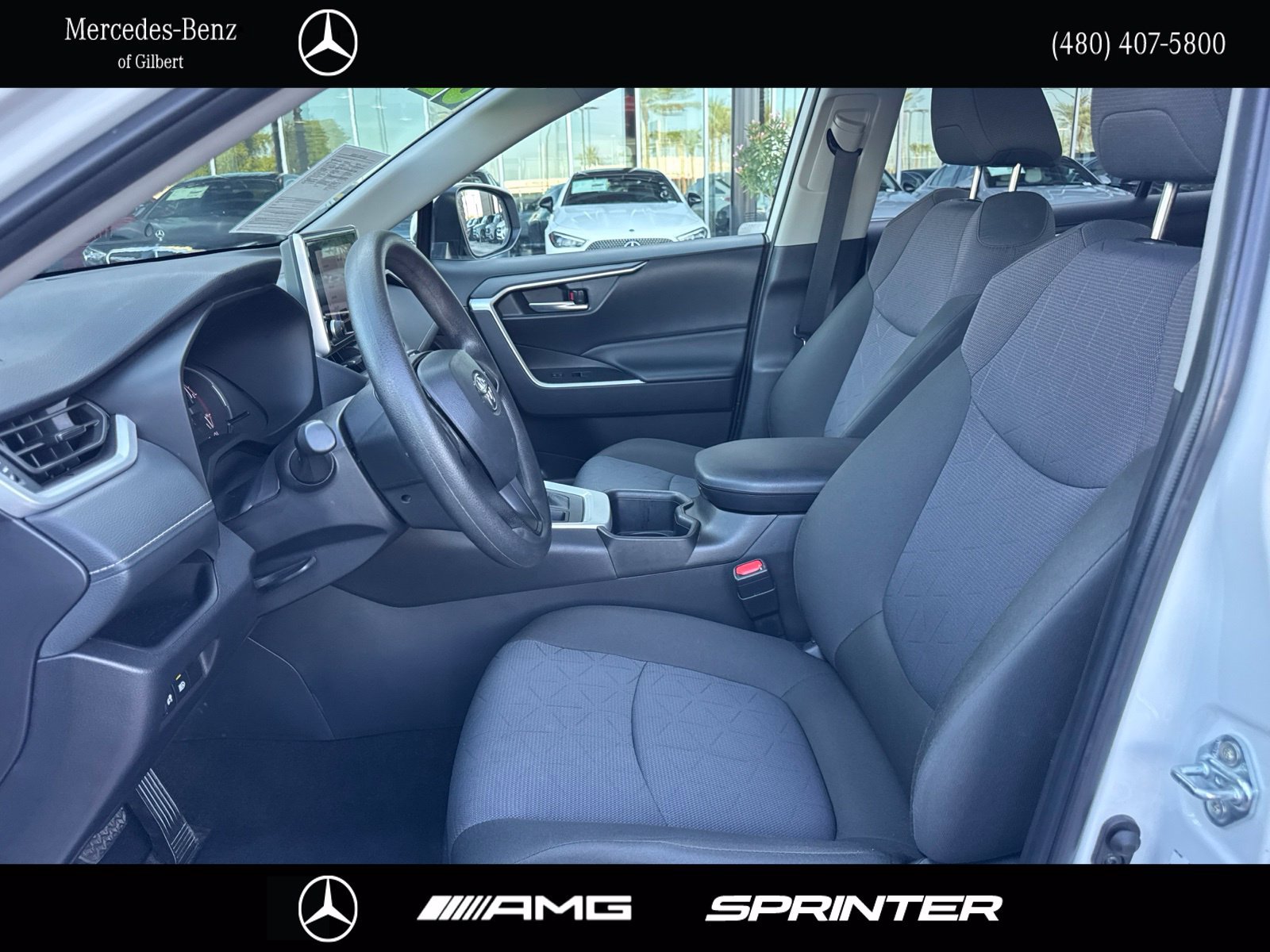 Used 2025 Toyota RAV4 XLE FWD image 9