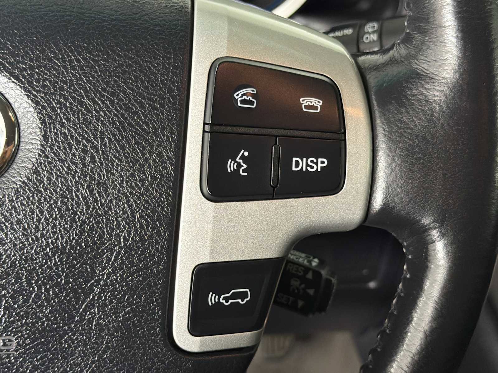 Used 2015 Toyota Land Cruiser AWD/4WD image 26