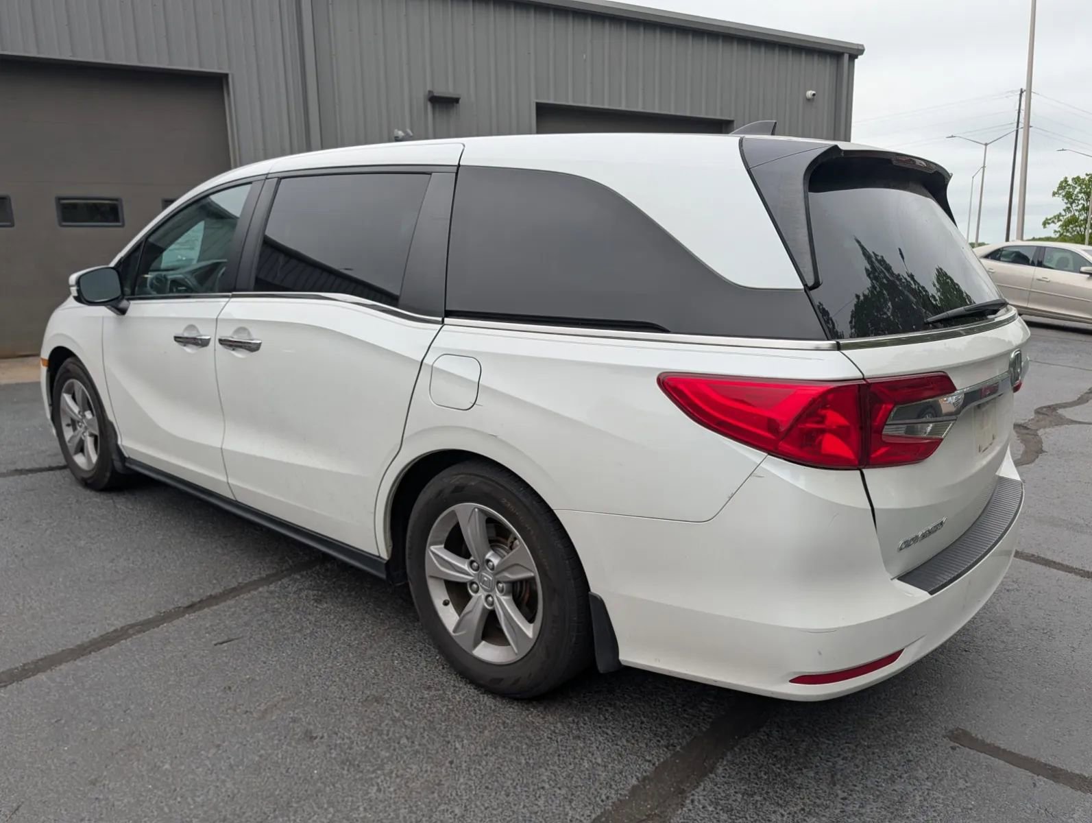 Used 2020 Honda Odyssey EX-L image 2