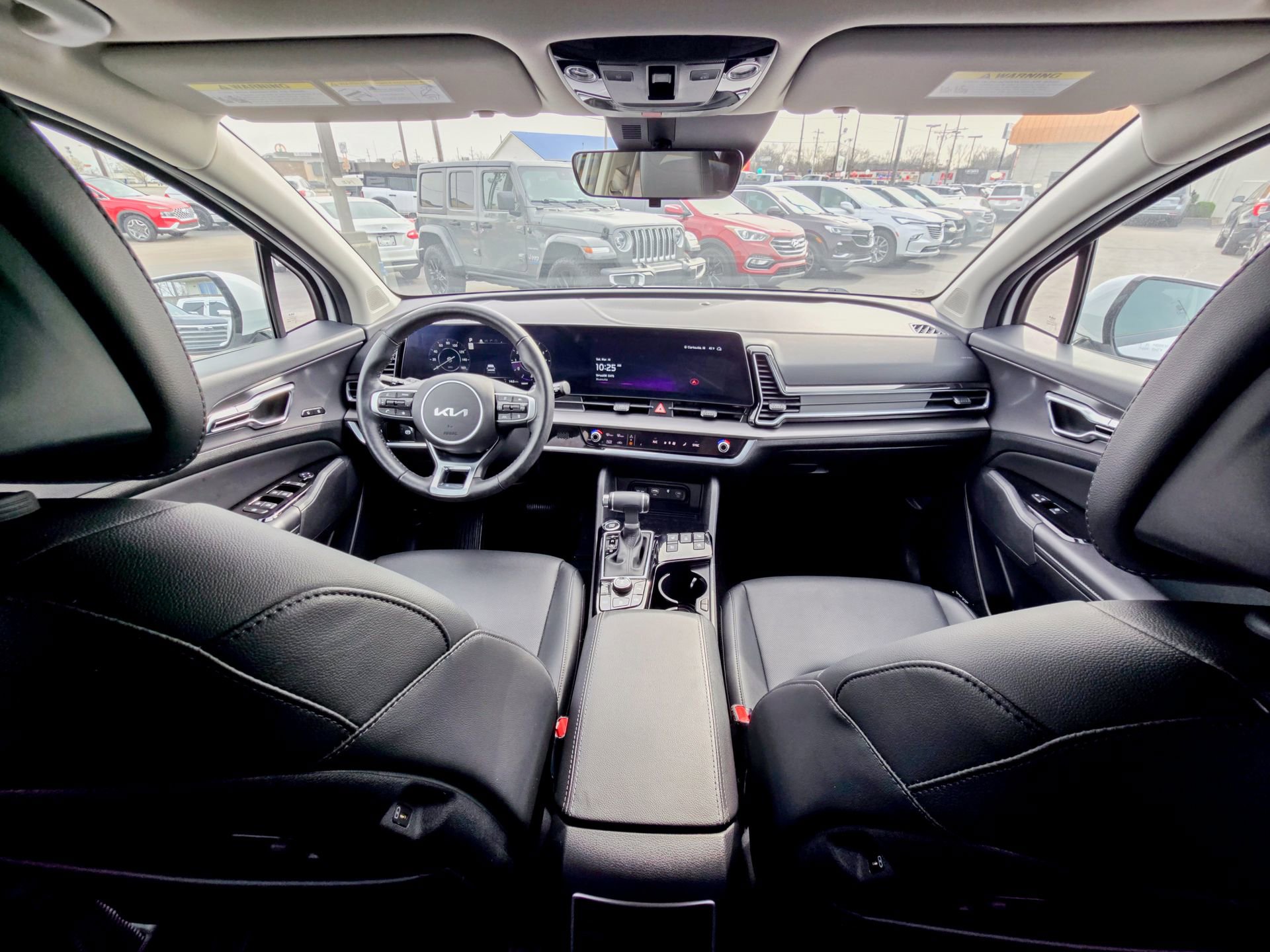 Used 2024 Kia Sportage SX image 2