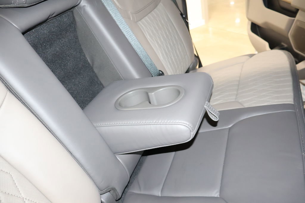 Used 2025 Ford F250 Platinum w/ Platinum Plus Package image 48