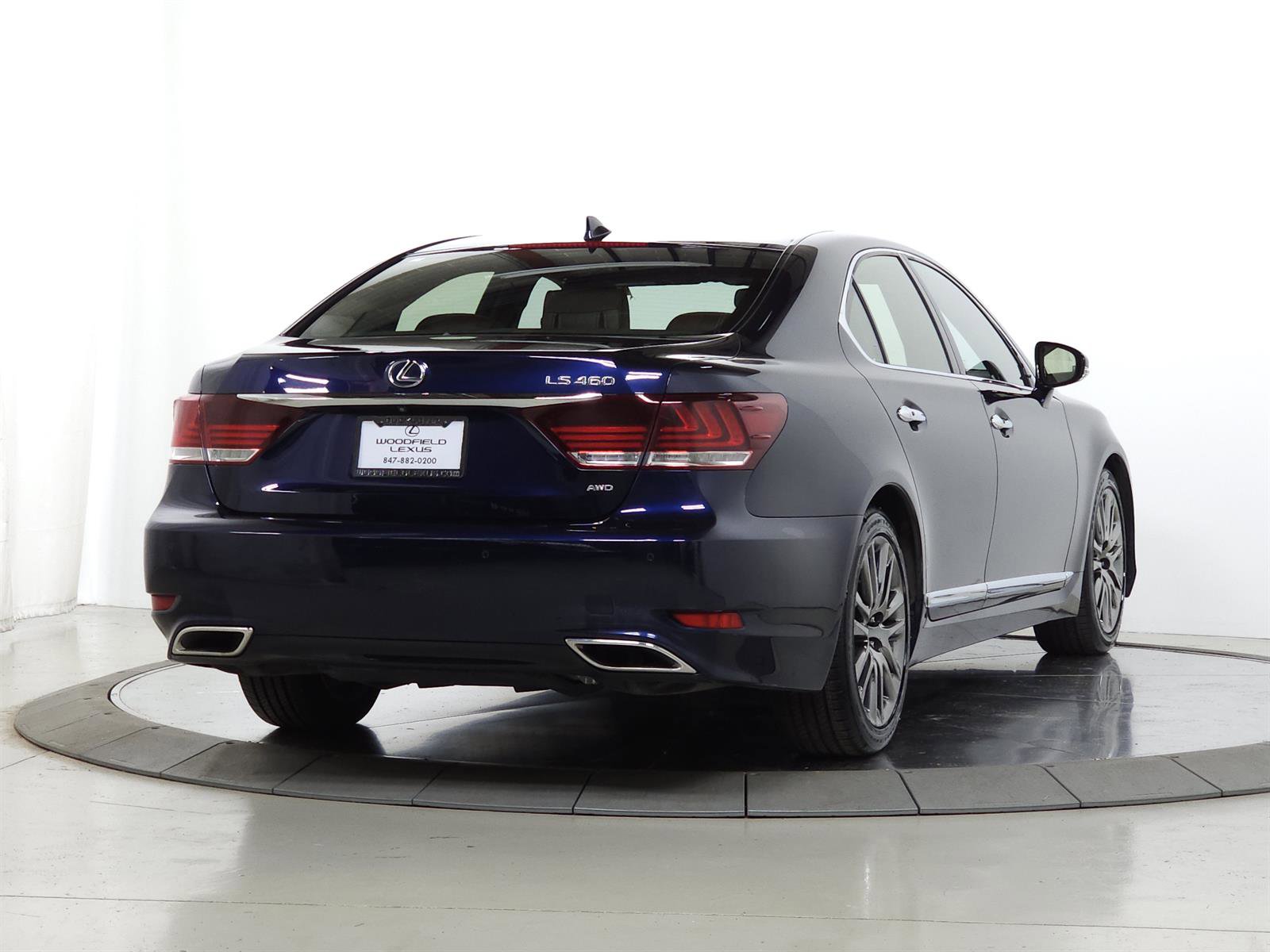 Used 2017 Lexus LS 460 AWD image 9